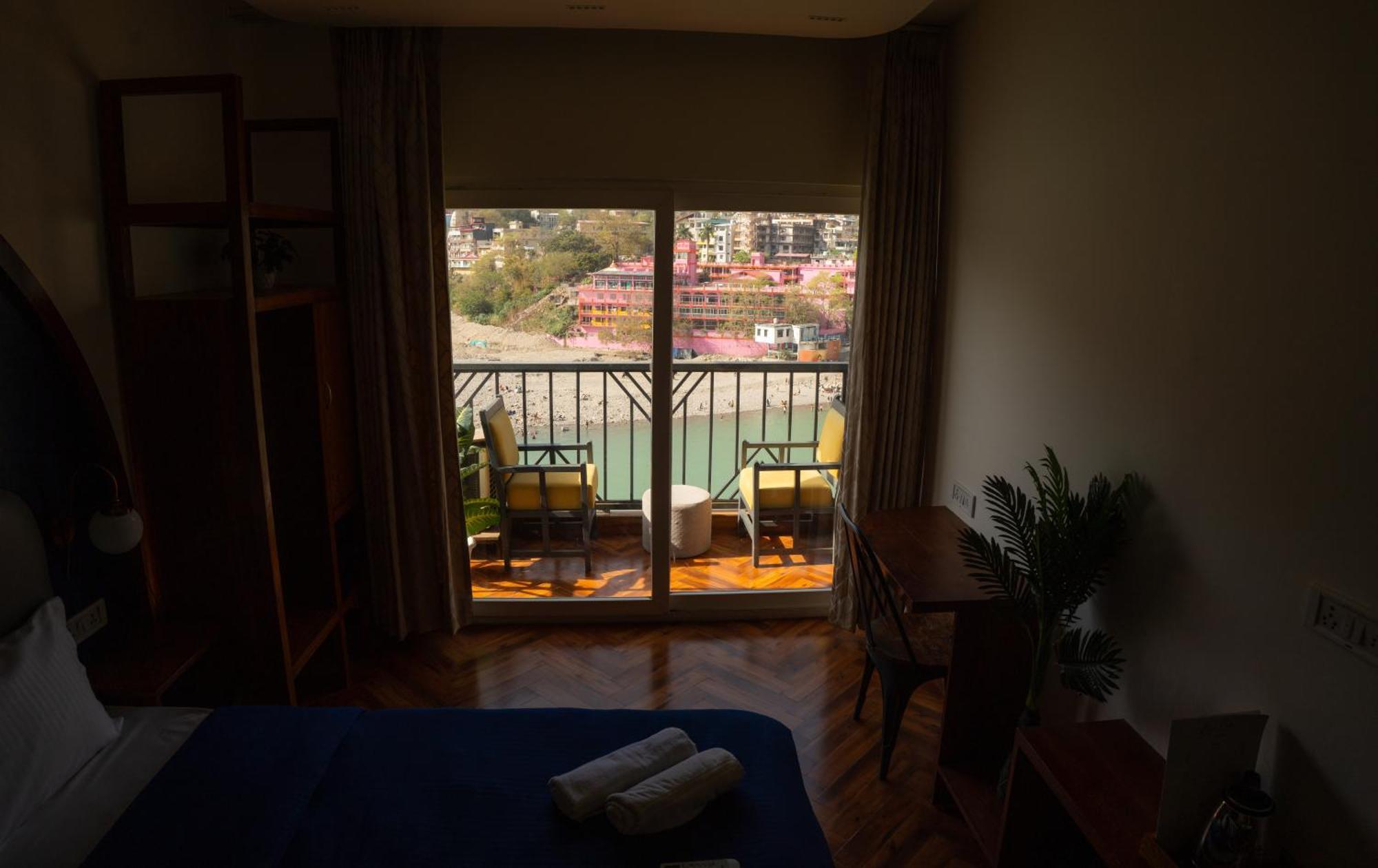 Joey'S By The Ganges Hostel Rishīkesh Exterior foto